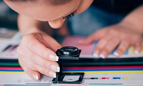 Print on Pouch: Why Custom Printed Stand Up Pouches Beat Labels